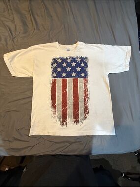 Men's Cream Short Sleeve Graphic Tee with Distressed Flag Print